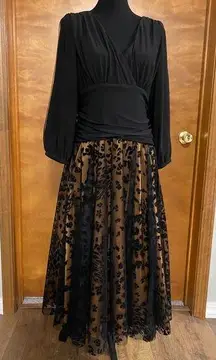 Jessica Howard Bronze/Black Lace Dress w/Open Sleeves, 12R