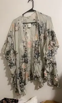 Francesca’s Floral Shawl