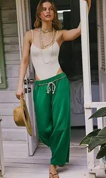 Free People Kayden Barrel Pants in First Tee (green), XS. NWT