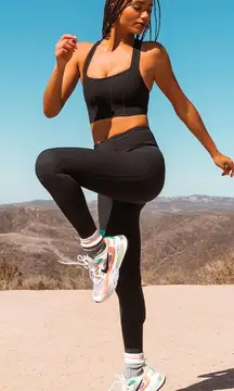 athletic leggings