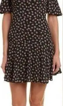 Bailey44 #250 BAILEY 44 The Hoedown Floral Mini Dress
The Hoedown Floral Mini Dress is a delightful addition to your wardrobe. Crafted from soft, breathable fabric, this dress features a beautiful floral pattern that brings a touch of nature to your