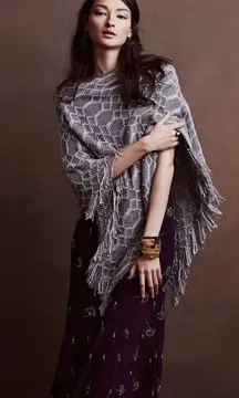 Anthropologie Grey Chainlink Fringed Poncho 
