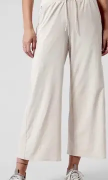 ATHLETA- Avenue Wide Leg Crop Pant Comfort Casual Travel Easy Going Pull On