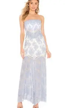 Macie Gown in Baby Blue & White
X BY NBD White Elegant Strapless Lace Gown