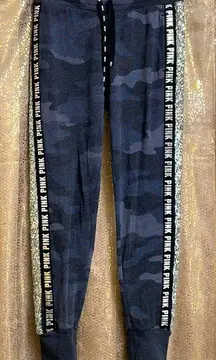 PINK Victorias Secret gray army print silver sequin bling joggers, XS EUC