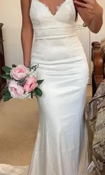 NWT Lulus Fantasy Come True White Lace Satin Lace-Up Maxi Dress size 10 bridal