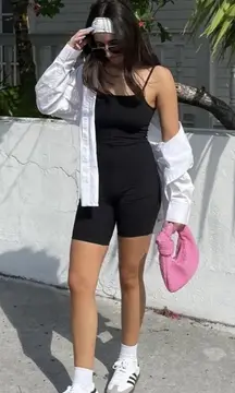 Aritzia Wilfred Free Divinity 7" Romper Black Pants Shorts One Piece Size XS