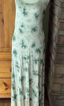 Kenzie Green Tie-Dye Maxi Dress.  Size Small