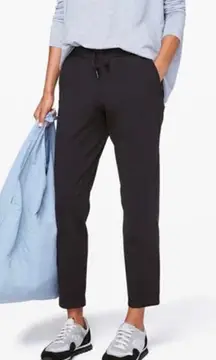 Lululemon On The Fly Pants 27" Black Cropped Casual Lounge Women’s 4