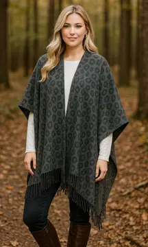 Woolrich Black, Gray & Tan Fringe Blanket Wrap Poncho One Size Fits Most