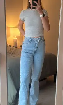 Abercrombie & Fitch Asymmetrical The 90s Straight Ultra High Rise