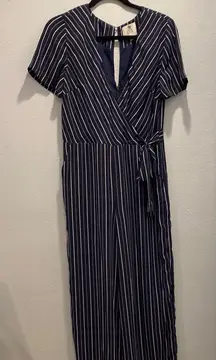 🍂 J.O.A. Blue V-Neck Wrap Jumpsuit with‎ Short Sleeves Tie Faux Wrap Front | S