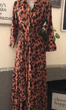 Cheetah leopard animal print classy button up down maxi shirt dress cinched waist and belt