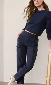 NWT Athleta ENDLESS HIGH RISE CARGO PANT Color: Navy (Tall) Size 4