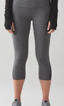 Lululemon Free Runner Crop Heathered Black Gray Women’s Size 8
