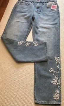 JUICY COUTURE Vintage Embroidered Boyfriend Jeans