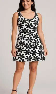 5 & Love Black and White Floral Dress Small