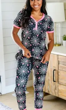 Shirley & Stone Halloween spiderweb Jogger‎ pajama set black & pink