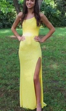 La Femme Yellow Prom Dress