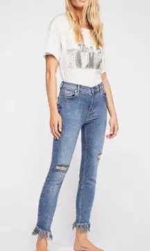 Free People Great Heights Medium Wash Fray Distressed Skinny Jeans Size 24