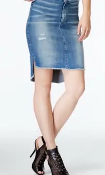 Guess High Low Denim Pencil Skirt Size 32‎ Invasión Wash Raw Hem