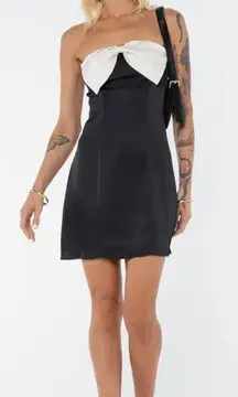 Kesy Bow Strapless Mini Dress