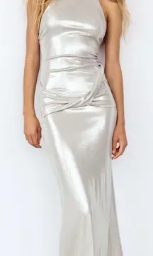 ZARA NWT MAXI FOIL HALTER DRESS
SIZE LARGE