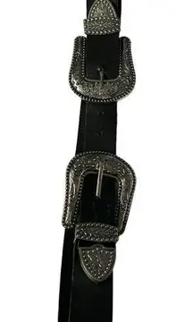 Black and silver double buckle belt