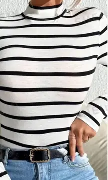 Set 2 Womens size‎ XL shirts tunic/mock neck