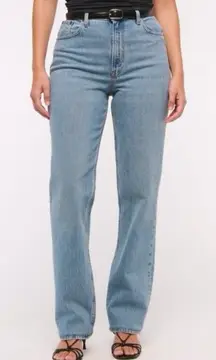 Abercrombie & Fitch The '90s Straight Ultra High Rise Curve Love