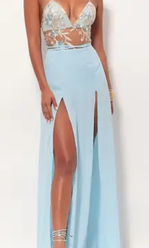 Lucy in The Sky - Lucy in the sky Gold Lace Maxi Dress in Sky Blue size L