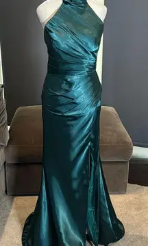 Women’s Green Full Length Halter Neck Mermaid Prom Dress Corset Back Size 2 NWT