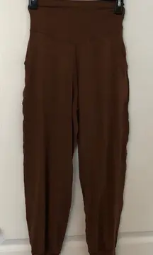 Offline by Aerie Womens The Hugger Foldover Waist High Rise‎ Jogger Brown Small
