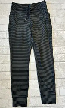 HALARA Woman’s Black Striped Joggers