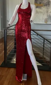 Smoulder Gown In Red