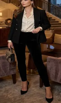 Express Women’s high waist Black Velvet Apparel Pre-loved Mint condition Size M