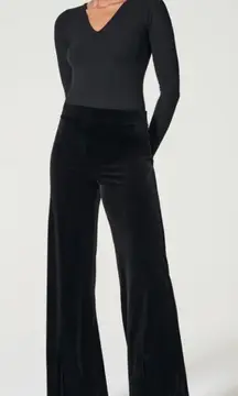 Spanx black Velvet Split Hem Wide Leg Pant Size M tall