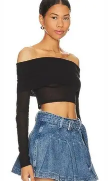 Superdown Camille Off Shoulder Top in Black