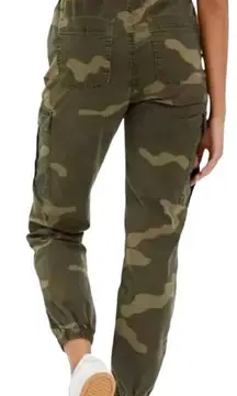 American Eagle Outfitters Camo Jogger Pants