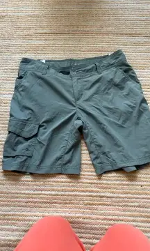 Columbia Omni Shade Hiking Shorts