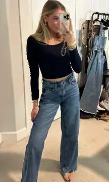 Scoop Neck Long Sleeve Crop Top