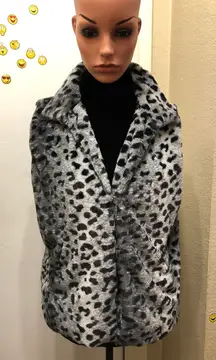 New Betsy Johnson Faux Fur Vest !!!