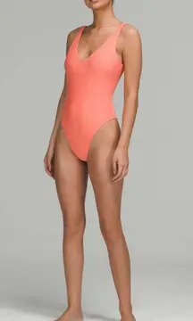 Waterside V-Neck Skimpy-Fit One-Piece Swimsuit B/C Cup RPCR size 6 NWT