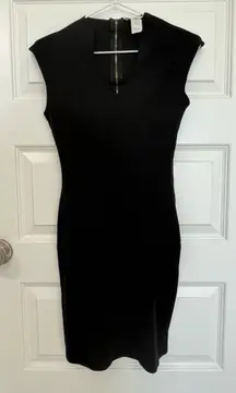 Size S Sleeveless Bodycon Little Black Dress with Plunging Neckline