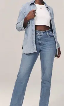 ABERCROMBIE- Curve Love Ultra High Rise 90s Straight Jean Criss-Cross