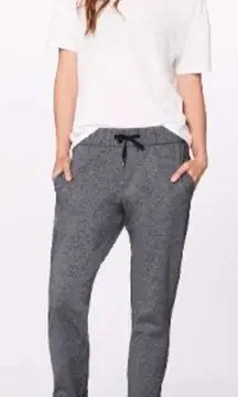 Lululemon On the Fly Pant in Grey Women's Sz. 8
