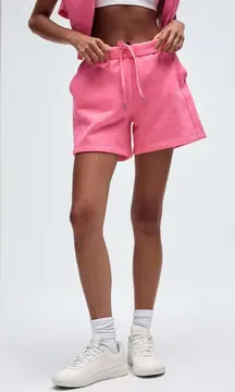 Lululemon Scuba High-Rise Short 5" Pink Like New Size 6