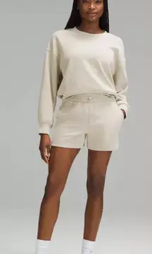 Lululemon Women’s Softstream Cropped Crew Sweatshirt and 4” Short Set Bone‎ Sz 4