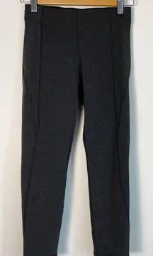 Ivy Park  V Mid Rise Sculptured Legging 3/4 Cropped Length X-Small Grey Beyonce