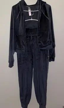 NWT-PINK/VS on the point bling velour sweat set